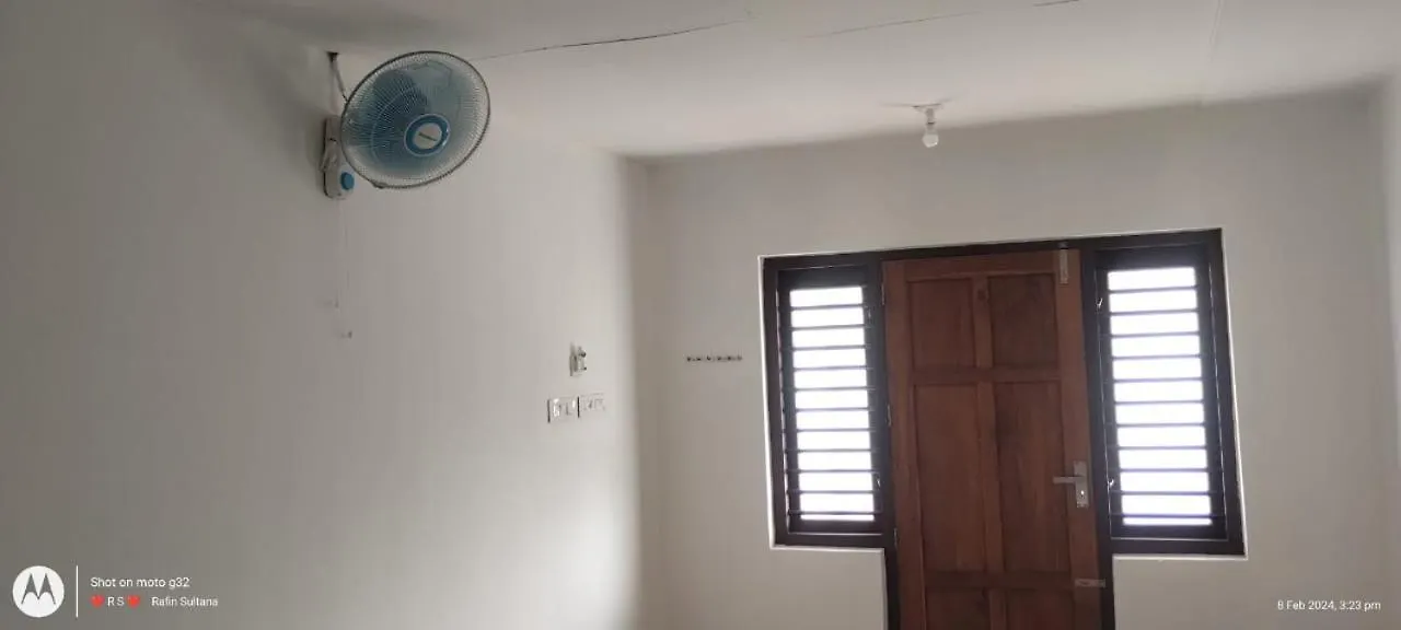 Almas Lodging Hotel Nadapuram Guest house