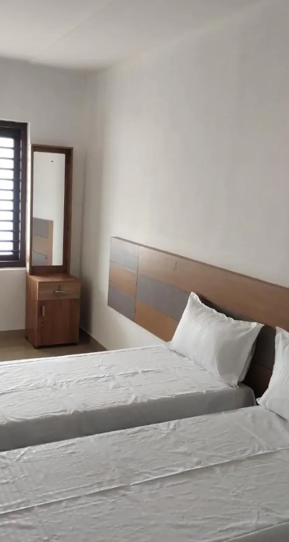 Almas Lodging Hotel Nadapuram