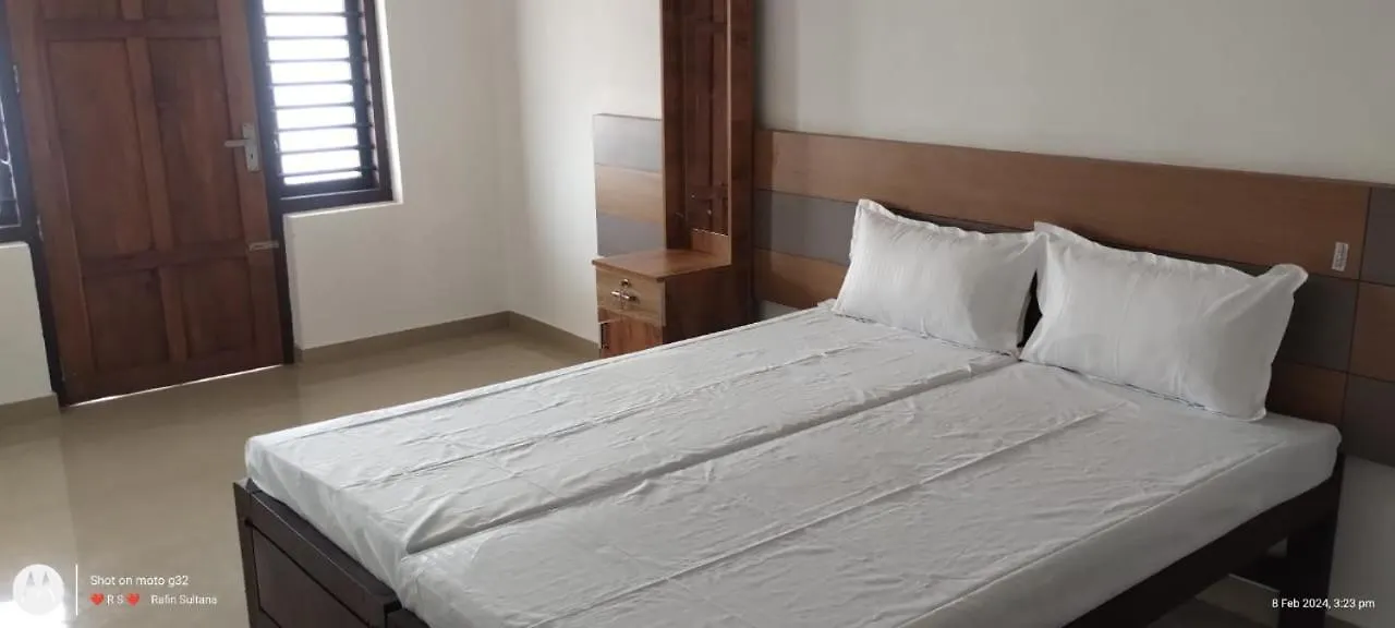 Almas Lodging Hotel Nadapuram