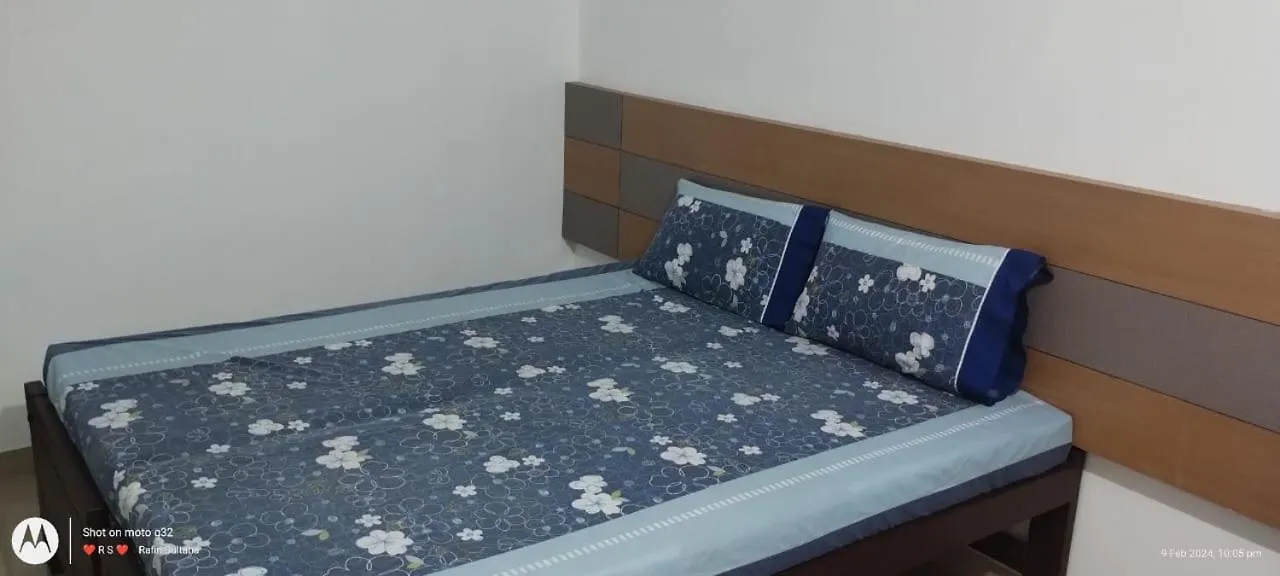Guest house Almas Lodging Hotel Nadapuram